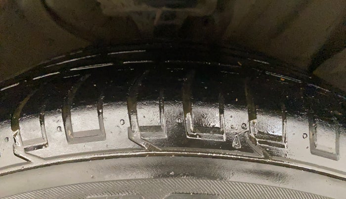 2017 Hyundai Creta SX PLUS AT 1.6 PETROL, Petrol, Automatic, 72,401 km, Right Front Tyre Tread