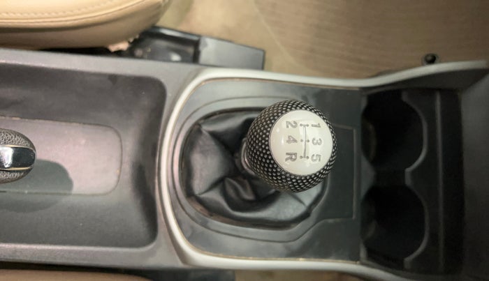 2016 Honda City 1.5L I-VTEC V MT, Petrol, Manual, 91,157 km, Gear Lever