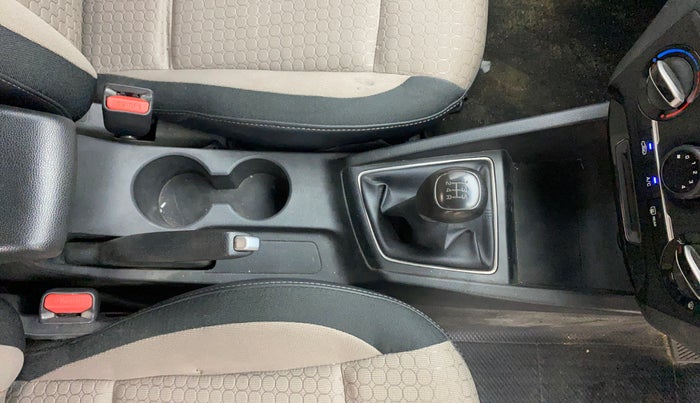 2017 Hyundai Elite i20 SPORTZ 1.2, Petrol, Manual, 78,867 km, Gear Lever