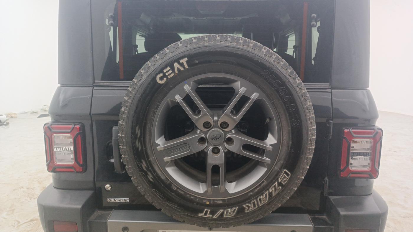 2021 Mahindra Thar LX PETROL HT 4WD AT, Petrol, Automatic, 29,289 km, Spare Tyre