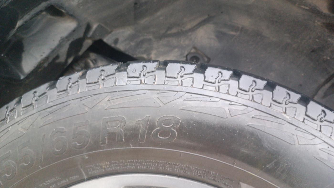 2021 Mahindra Thar LX PETROL HT 4WD AT, Petrol, Automatic, 29,289 km, Left Rear Tyre Tread