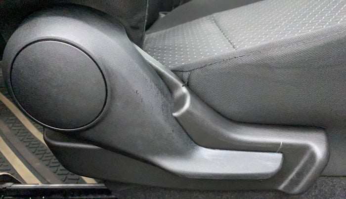 2021 Maruti IGNIS SIGMA 1.2, Petrol, Manual, 16,621 km, Driver Side Adjustment Panel