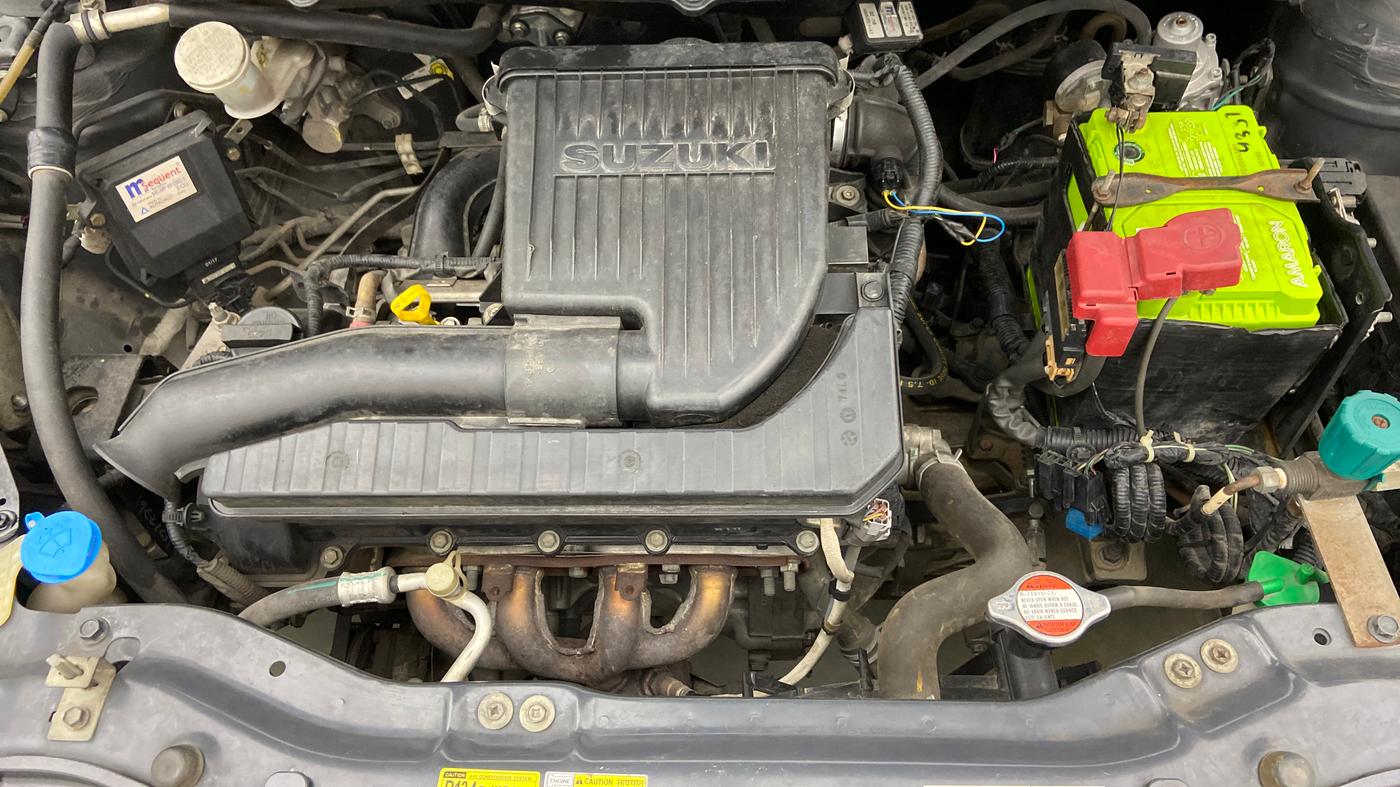 2017 Maruti Swift LXI OPT, CNG, Manual, 89,336 km, Open Bonet