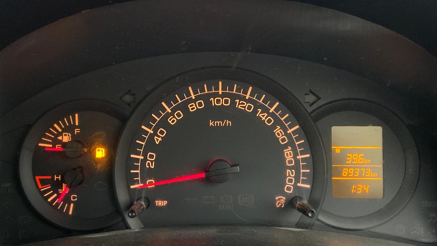 2017 Maruti Swift LXI OPT, CNG, Manual, 89,336 km, Odometer Image