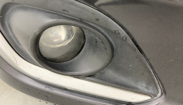 2017 Maruti Swift LXI OPT, CNG, Manual, 89,336 km, Right fog light - Not working