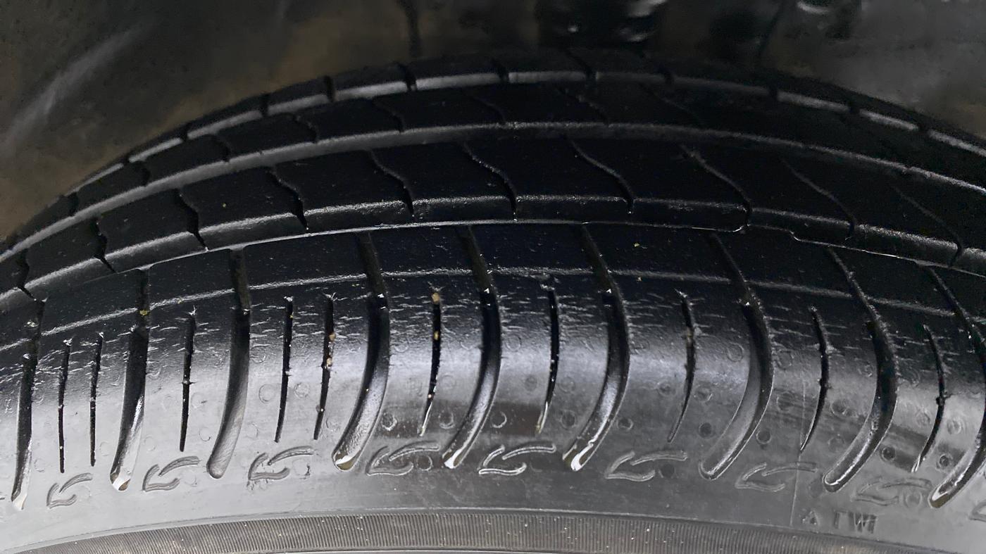 2020 Maruti S PRESSO VXI PLUS, Petrol, Manual, 15,607 km, Right Front Tyre Tread