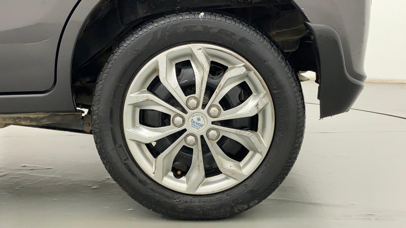 2018 Maruti Alto K10 VXI, Petrol, Manual, 42,564 km, Left Rear Wheel