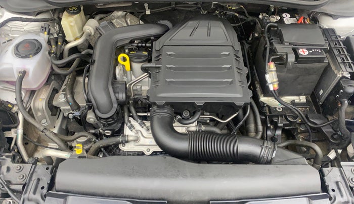 2023 Volkswagen VIRTUS HIGHLINE TSI 1.0 MT, Petrol, Manual, 22,718 km, Engine View
