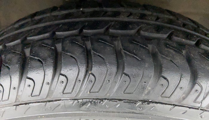 2014 Maruti Wagon R 1.0 VXI, Petrol, Manual, 20,401 km, Right Front Tyre Tread
