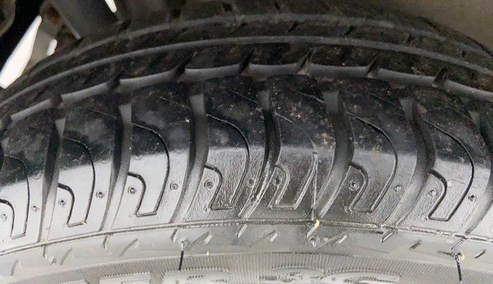 2014 Maruti Wagon R 1.0 VXI, Petrol, Manual, 20,401 km, Right Rear Tyre Tread