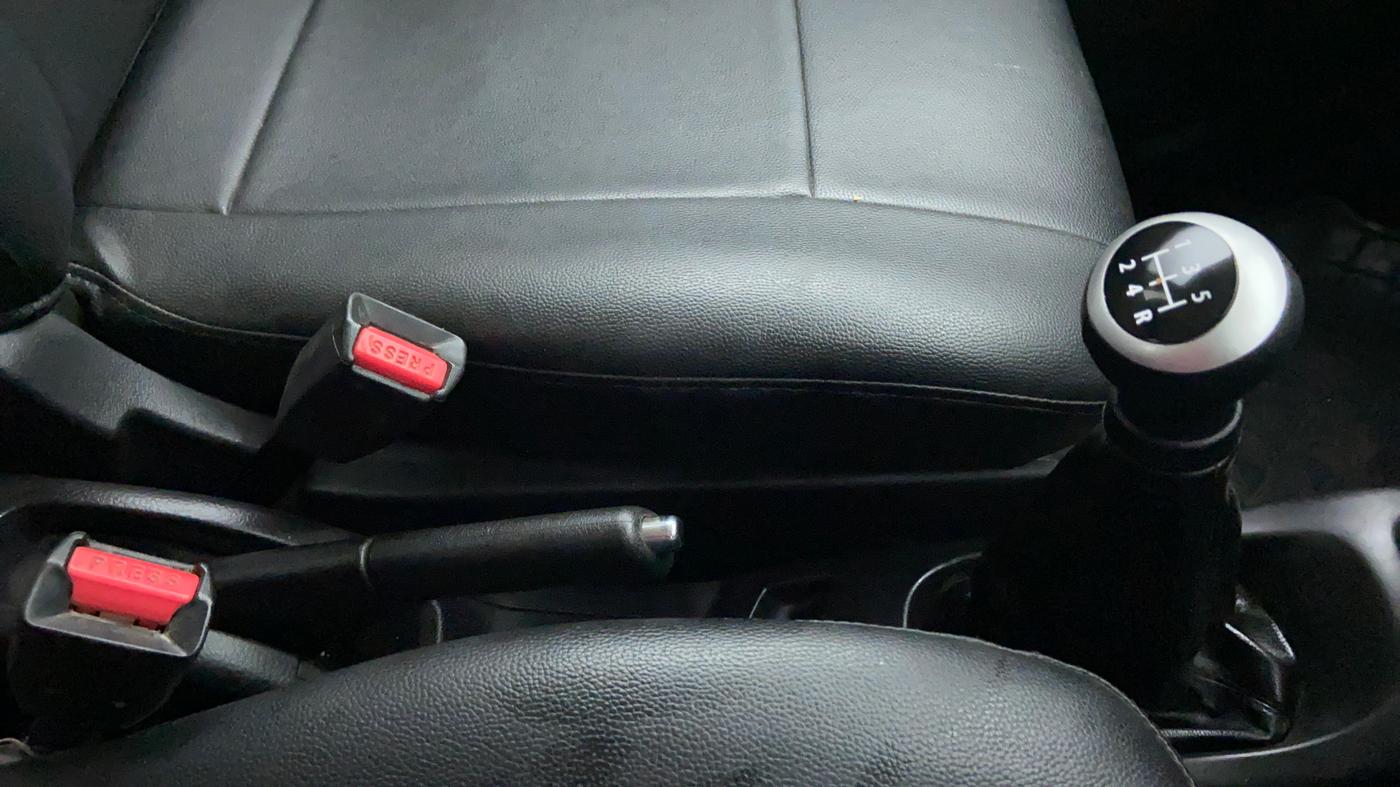 2014 Maruti Wagon R 1.0 VXI, Petrol, Manual, 20,401 km, Gear Lever