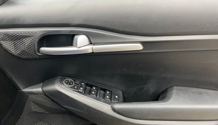 2019 KIA SELTOS HTK PLUS 1.5, Petrol, Manual, 56,236 km, Driver Side Door Panels Control