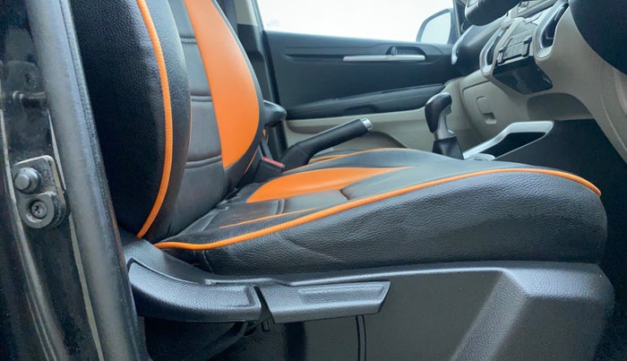 2022 KIA SONET HTX ANNIVERSARY EDITION 1.5, Diesel, Manual, 45,352 km, Driver Side Adjustment Panel