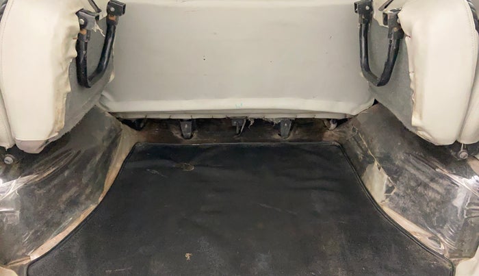 2015 Mahindra Scorpio S10, Diesel, Manual, 59,452 km, Boot Inside