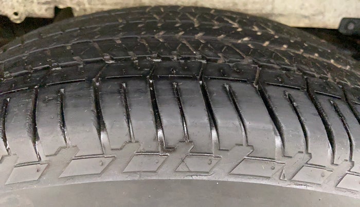 2015 Mahindra Scorpio S10, Diesel, Manual, 59,452 km, Right Rear Tyre Tread