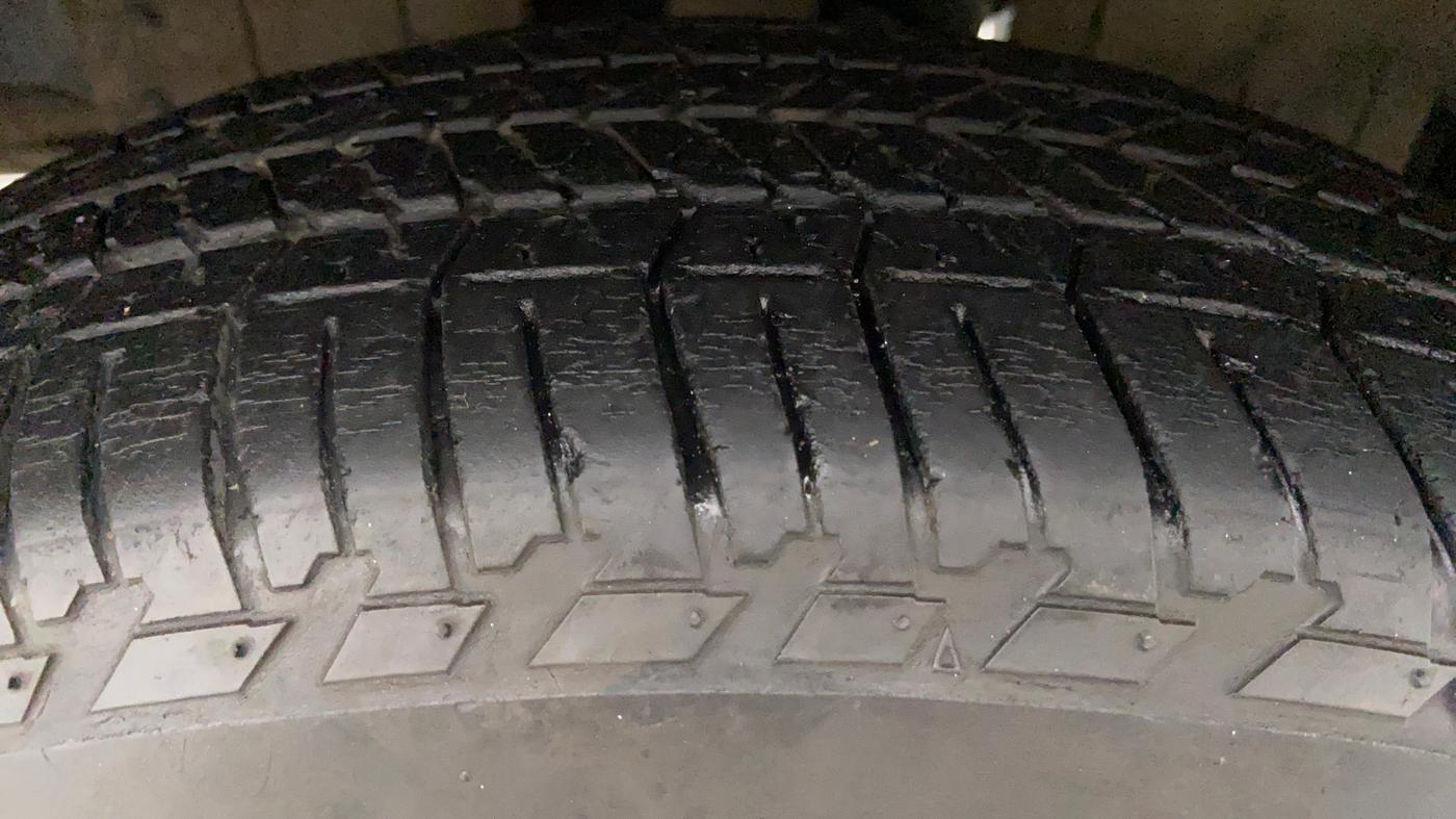 2015 Mahindra Scorpio S10, Diesel, Manual, 59,452 km, Right Front Tyre Tread