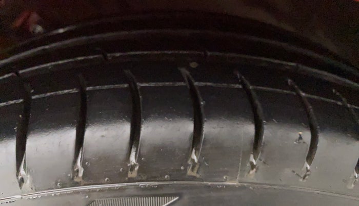2010 Volkswagen Polo COMFORTLINE 1.2L PETROL, Petrol, Manual, 45,817 km, Left Rear Tyre Tread