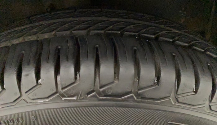 2012 Maruti A Star VXI (ABS) AT, Petrol, Automatic, 42,587 km, Left Rear Tyre Tread