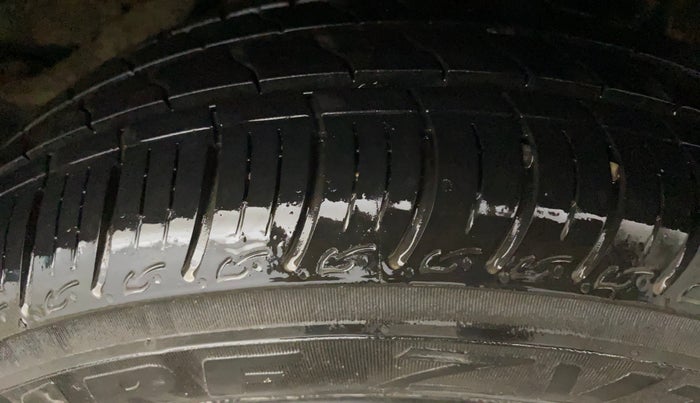 2014 Honda Amaze 1.2L I-VTEC S, Petrol, Manual, 57,415 km, Left Rear Tyre Tread