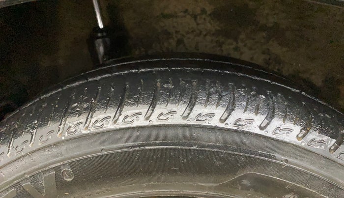 2014 Honda Amaze 1.2L I-VTEC S, Petrol, Manual, 57,415 km, Right Rear Tyre Tread