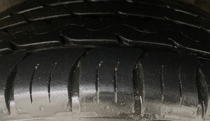 2017 Hyundai Elite i20 ASTA 1.2 (O), Petrol, Manual, 69,160 km, Left Rear Tyre Tread