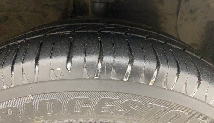 2017 Hyundai Grand i10 SPORTZ 1.2 KAPPA VTVT, Petrol, Manual, 67,783 km, Right Front Tyre Tread