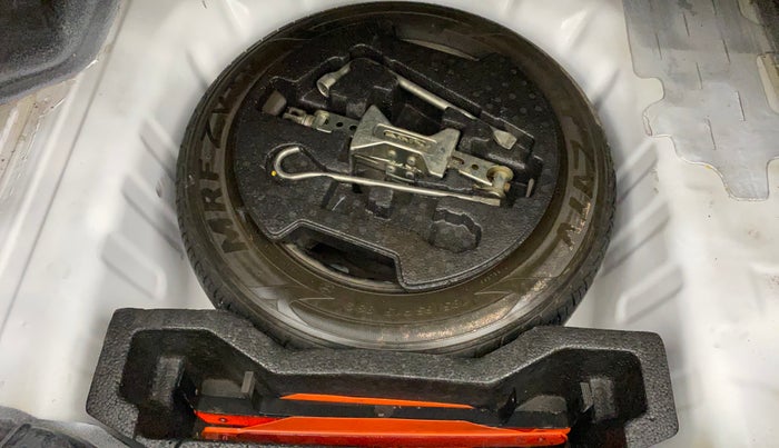 2016 Maruti Ciaz VDI+ SHVS, Diesel, Manual, 92,613 km, Spare Tyre