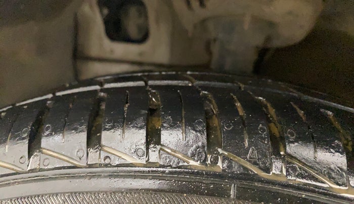 2020 Hyundai NEW SANTRO SPORTZ EXECUTIVE MT CNG, CNG, Manual, 37,243 km, Left Front Tyre Tread