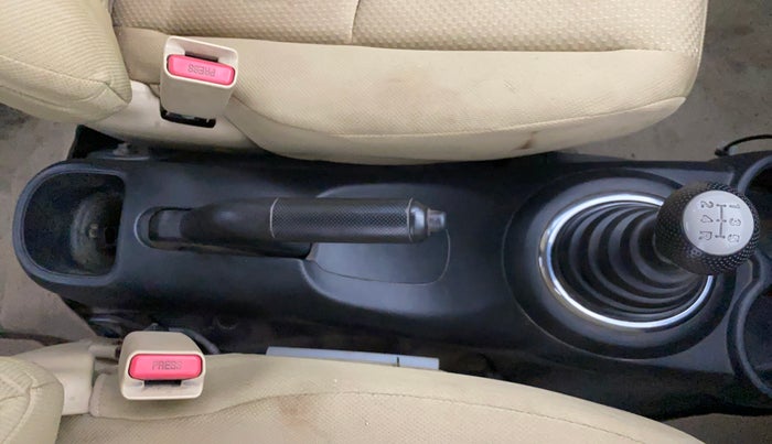 2014 Honda Brio S MT, Petrol, Manual, 74,114 km, Gear Lever