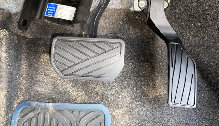 2021 Maruti S Cross ZETA AT 1.5, Petrol, Automatic, 93,626 km, Pedals