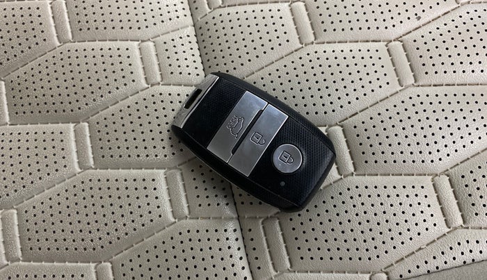 2020 KIA SELTOS HTX 1.5 PETROL, Petrol, Manual, 80,843 km, Key Close Up