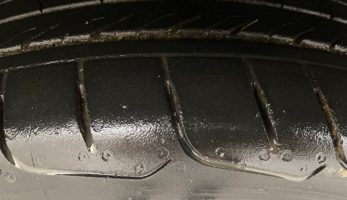 2020 KIA SELTOS HTX 1.5 PETROL, Petrol, Manual, 80,843 km, Left Front Tyre Tread