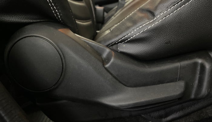 2021 Maruti Swift LXI, Petrol, Manual, 62,976 km, Driver Side Adjustment Panel