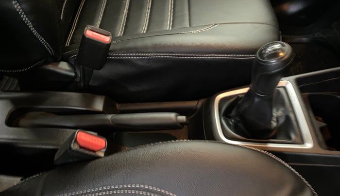 2021 Maruti Swift LXI, Petrol, Manual, 62,976 km, Gear Lever