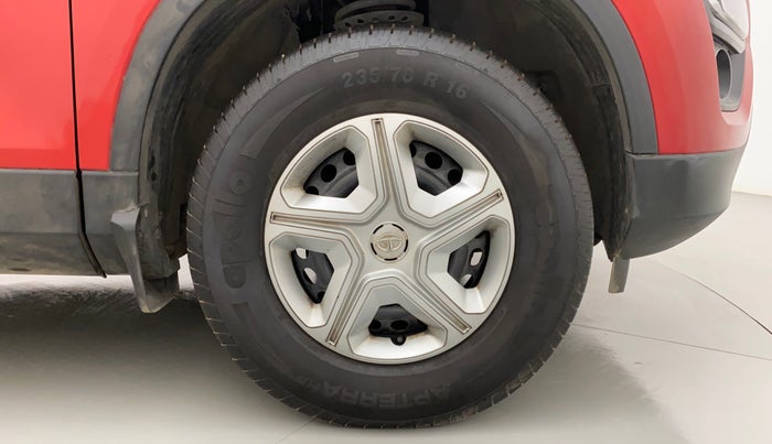 2021 Tata Harrier XMA 2.0L KRYOTEC, Diesel, Automatic, 28,570 km, Right Front Wheel