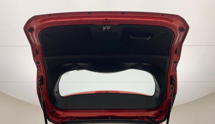 2021 Tata Harrier XMA 2.0L KRYOTEC, Diesel, Automatic, 28,570 km, Boot Door Open