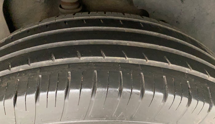 2021 Tata Harrier XMA 2.0L KRYOTEC, Diesel, Automatic, 28,570 km, Left Rear Tyre Tread