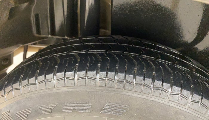 2017 Maruti Swift Dzire VXI, Petrol, Manual, 54,586 km, Right Rear Tyre Tread