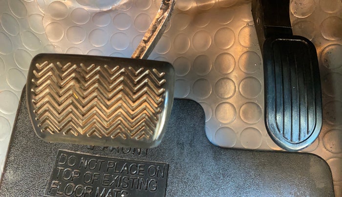 2022 Toyota Innova Crysta 2.7 GX AT 7 STR, Petrol, Automatic, 22,173 km, Pedals