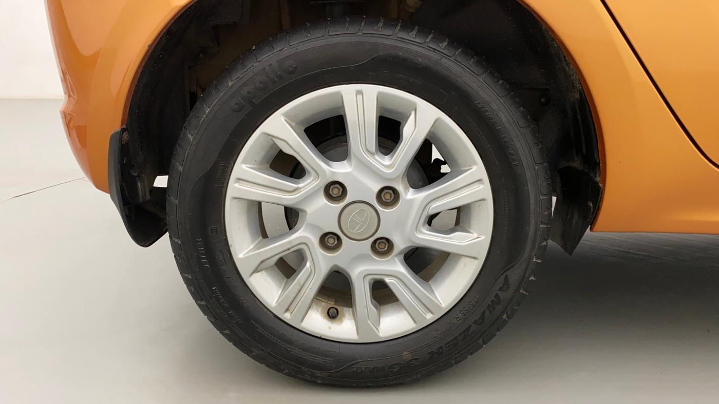 2018 Tata Tiago XZ PETROL, Petrol, Manual, 37,357 km, Right Rear Wheel