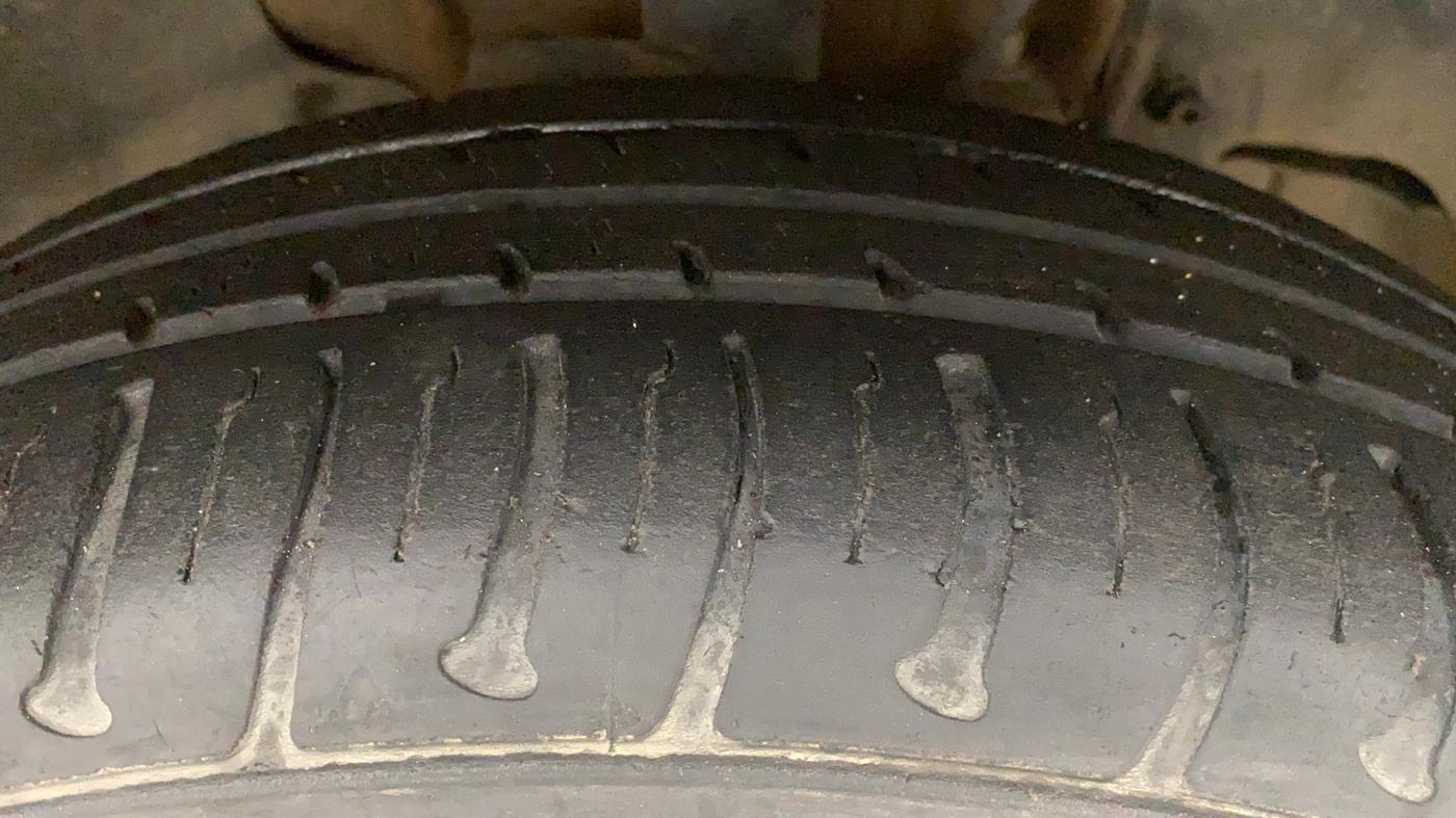 2018 Tata Tiago XZ PETROL, Petrol, Manual, 37,357 km, Right Front Tyre Tread