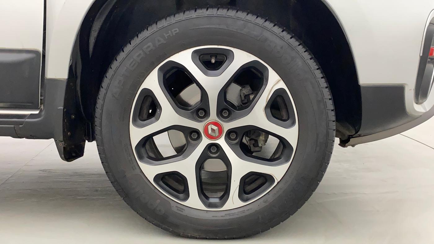 2020 Renault Duster RXS 1.3 TURBO PETROL CVT, Petrol, Automatic, 49,264 km, Right Front Wheel