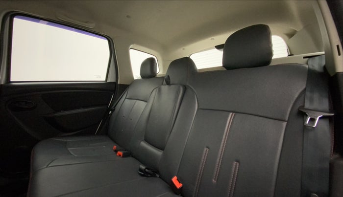 2020 Renault Duster RXS 1.3 TURBO PETROL CVT, Petrol, Automatic, 49,264 km, Right Side Rear Door Cabin