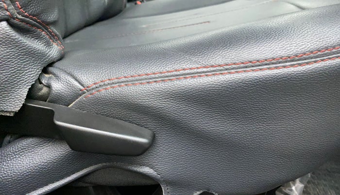 2020 Renault Duster RXS 1.3 TURBO PETROL CVT, Petrol, Automatic, 49,264 km, Driver Side Adjustment Panel