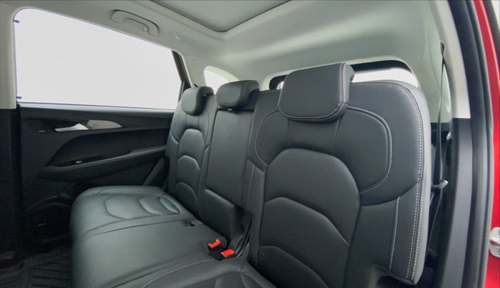 2019 MG HECTOR SHARP DCT PETROL, Petrol, Automatic, 14,509 km, Right Side Rear Door Cabin