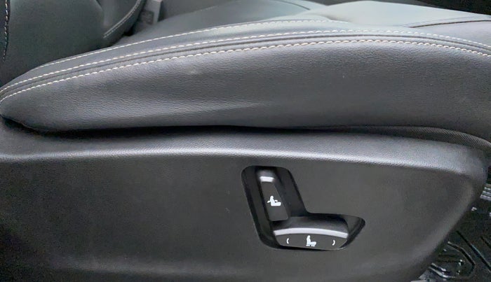 2019 MG HECTOR SHARP DCT PETROL, Petrol, Automatic, 14,509 km, Driver Side Adjustment Panel