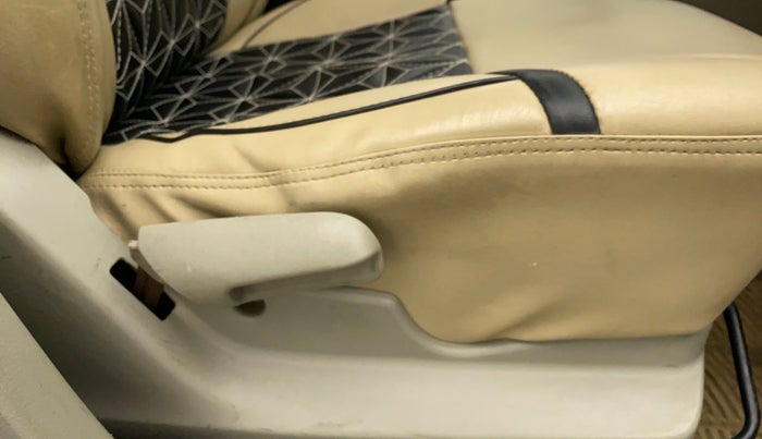 2014 Maruti Celerio VXI, Petrol, Manual, 77,796 km, Driver Side Adjustment Panel