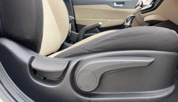 2018 Hyundai Verna 1.6 VTVT SX + AT, Petrol, Automatic, 88,284 km, Driver Side Adjustment Panel