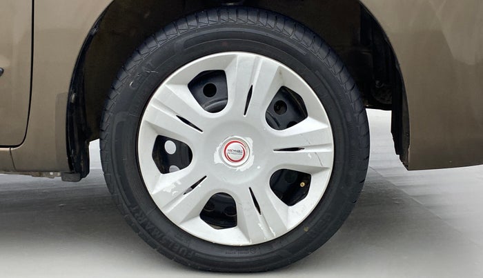 2014 Maruti Wagon R 1.0 VXI, Petrol, Manual, 45,260 km, Right Front Wheel