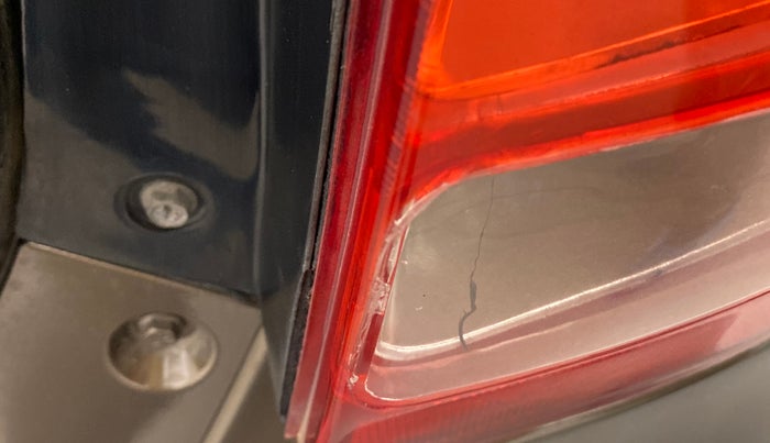 2014 Maruti Wagon R 1.0 VXI, Petrol, Manual, 45,260 km, Right tail light - Minor damage